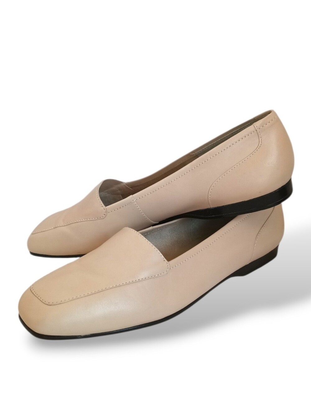 Worthington Beige Linda Leather Loafers Narrow
